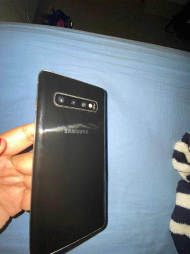 Aparelho Celular Samsung S10. Possui 128gb