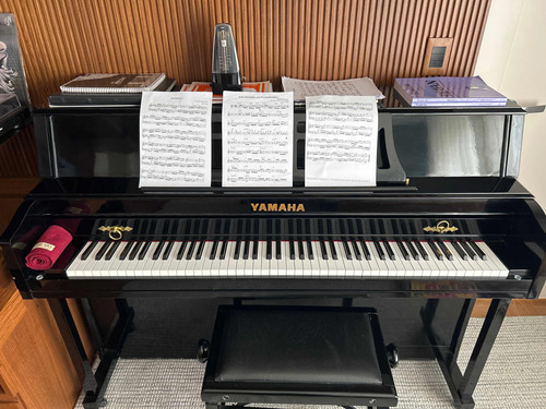 Piano Yamaha M302
