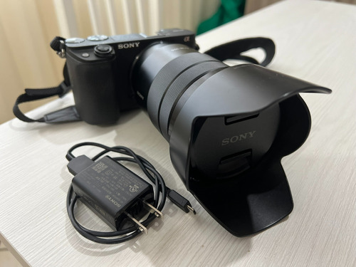 Câmera Sony Aplha A6400 24.2mp 4k + Lente Sony E Pz 18-105mm