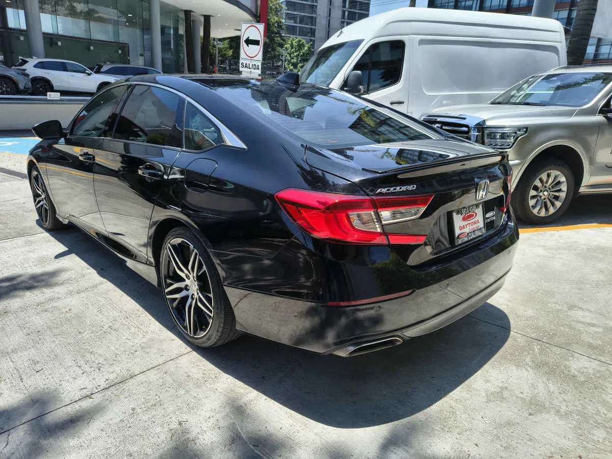 Honda Accord 2022 - Imagen 3