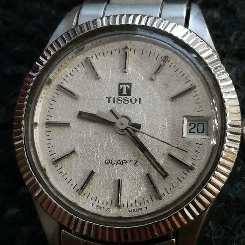 Reloj Tissot Quartz  Date  ( Dama )  Swiss Coleccion 