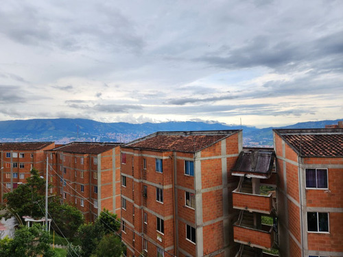 Vendo Apartamento En Medellin, En Robledo La Huerta, Cerca A Uva Los Guayacanes