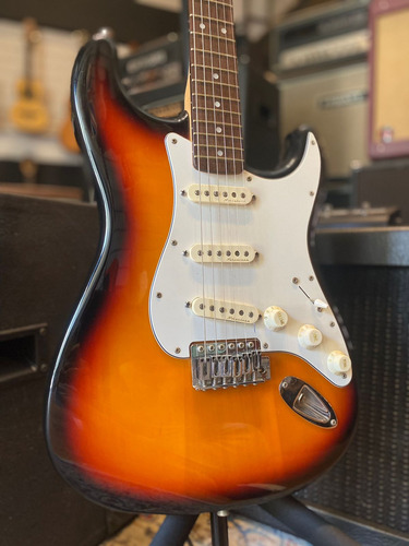 Guitarra Squier Strato California C Fender Noiseless - Usada