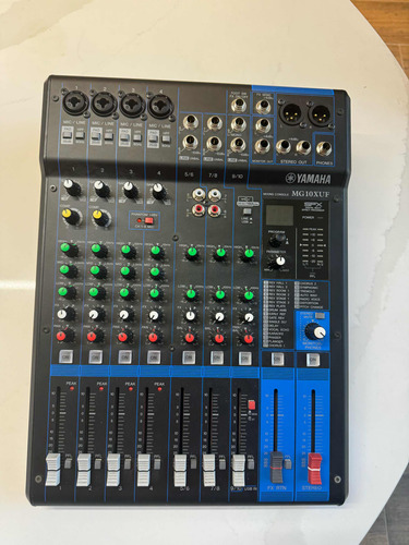 Consola Yamaha Mg10xuf Excelente! Con Efectos Digitales