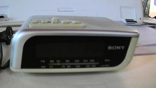 Radio Reloj Despertador Sony   