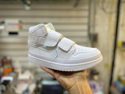 Tenis Jordan 1 Bota Blancos