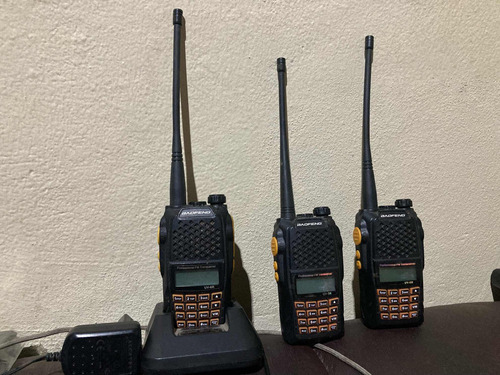 Três Rádios Comunicadores Baofeng Uv-6r