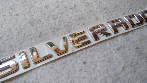 Emblema Palabra Letras Silverado 2008 Al 2014 Chevrolet Foto 4