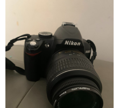  Nikon D3000 Dslr Con Lente Af-s 18-55 Mm 1: 3.5-5.6 G, 