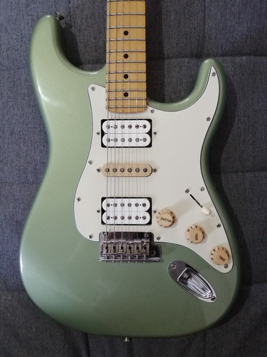 Fender Stratocaster Player Series Hsh