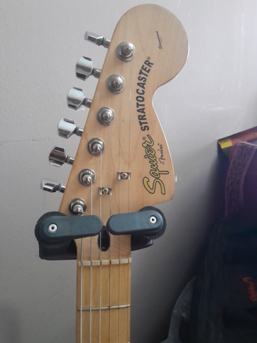 Guitarra Squier Stratocaster Standard Impecable. 