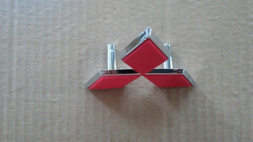 Emblema Mitsubishi Montero Mod Nuevo Con Bases Pata Abierta Foto 5