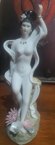 Antigua Figura Oriental Porcelana 