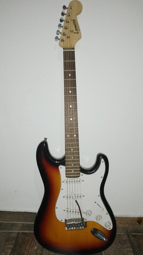  Guitarra Leonard Le362 Stratocaster Usada 