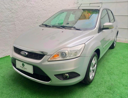 FORD FOCUS SEDAN  TITANIUM 2.0 16V (AUT) FLEX AUTOMÁTICO