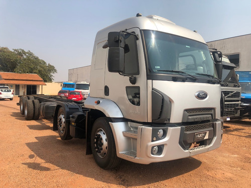 FORD CARGO 2423 2013 PRATA