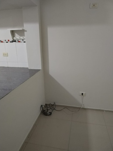 Se Alquila Mini Departamento Y Habitación - Imagen 2