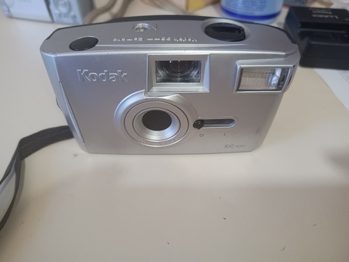 Câmera Kodak Ec 100 Antiga De Filma 