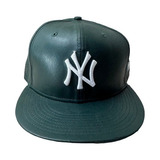 Gorra New Era New York Yankees Eco Cuero Con Detalle