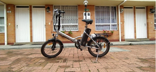 Scooter; saris; electrica; bici; bicicleta