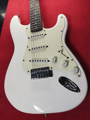 Guitarra Strat By Fender Affinity Crafterd Indonesia