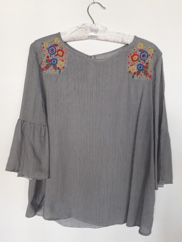 Blusa  Bordada Rayas Verticales Talle 3