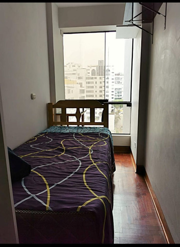 Habitación Con Baño Propio, Solo Mujeres, En San Isidro