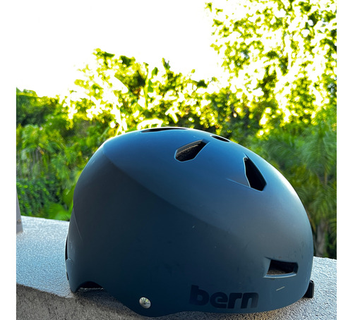 Casco Bern Macon Skate Roller Bmx - Color Muted Teal Talle L