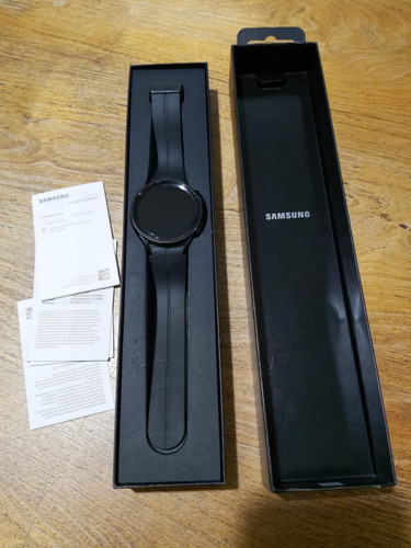 Samsung Galaxy Watch 5 Pro 45mm + Caja + Base De Carga