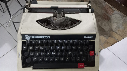 Máquina De Escribir Remington Usada R-902
