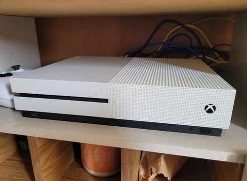 Xbox One S 500 Gb Midia Fisica S Caixa Controle Original Seminovo Perfeito Estado