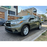 Toyota Highlander Le V4