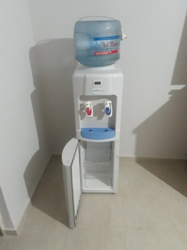 Dispenser De Agua Frio/calor, Con Heladera Inferior