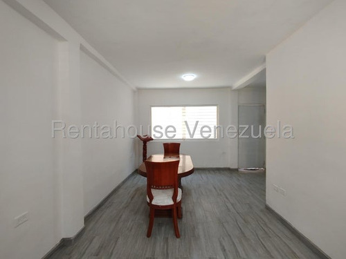Townhouse En Alquiler En Urb. Valle Jardín (jbra) - Imagen 3