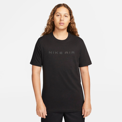 Remera De Moda Para Hombre Nike Sportswear Negro Lisa