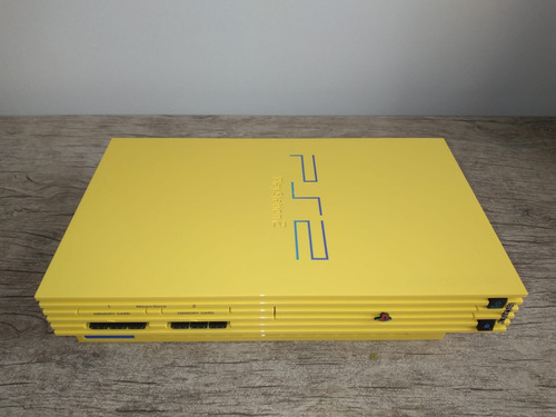 Playstation 2 Limited European Automobile Color Edition Collection Light Yellow - Oportunidade Única
