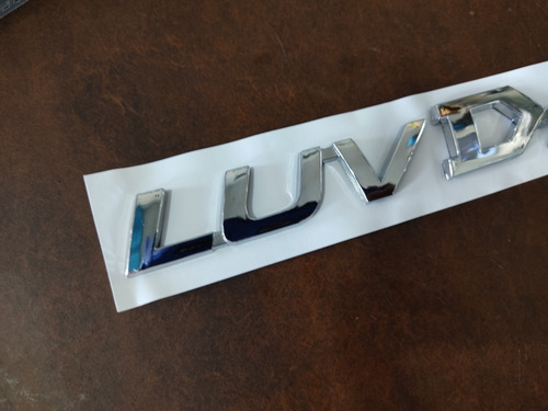 Emblema Insignia Luv Dmax Chevrolet Precio Par Compuerta Foto 2