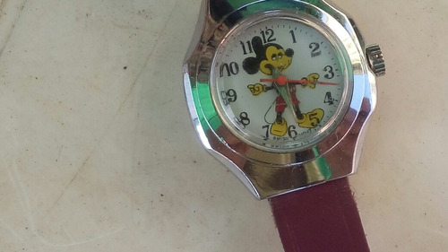 Antiguo Reloj A Cuerda Mickey Mouse Suizo