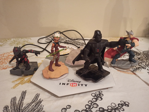 Base Con Figuras Disney Infinity 3.0 Xbox One - Envio Gratis