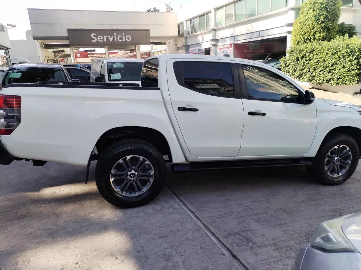 Mitsubishi L200 2023 - Imagen 6
