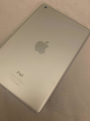 Apple Mini iPad 64gb (geração 1)  Sem Acessórios 