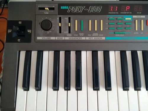 Korg Poly 800