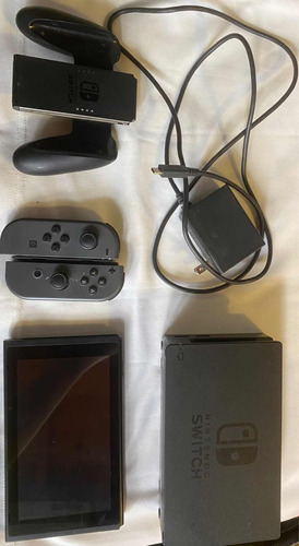 Nintendo Switch Standar (usada Muy Poco) Con Juego Incluido