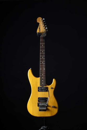 Guitarra Washburn N2 Nuno Bettencourt Signature