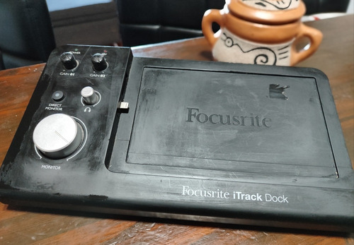 Focusrite Itrack Dock