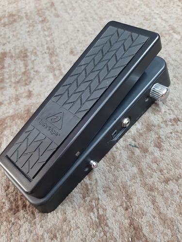 Pedal Wah Wah Hell Babe Behringer Hb01 Para Guitarra