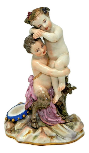 Antigua Figura En Porcelana Meissen Fauno Y Cupido Alemania