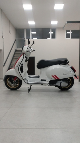 Vespa Gts 300 Racing Sixties -palermo Bikes-