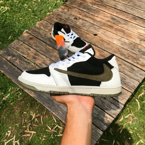 Jordan X Travis Scott | Talle 42 Arg / 27 Cm