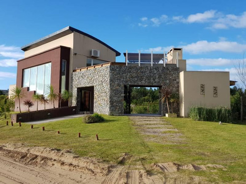 Casa En Venta Costa Esmeralda, Barrio Marítimo I. - Imagen 3